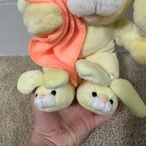 Vintage 11” Commonwealth Plush Yellow Bunny Rabbit w Carrot Blanket & Slippers - Picture 6 of 8